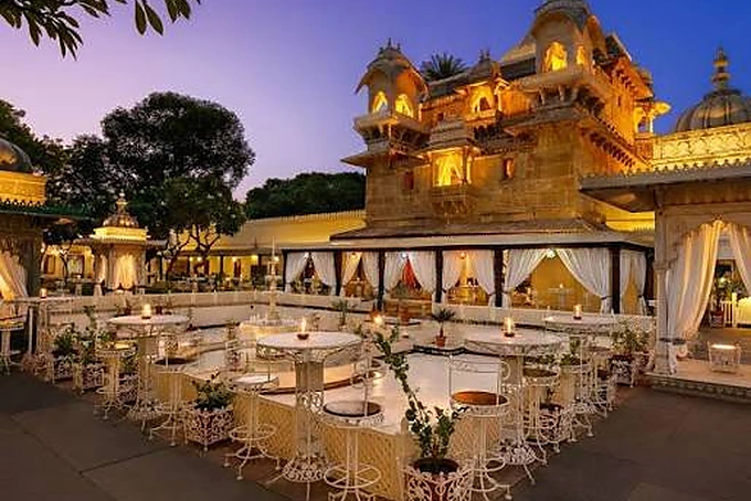 Wedding ceremony photographed at Jagmandir Island, a palace venue on Lake Pichola